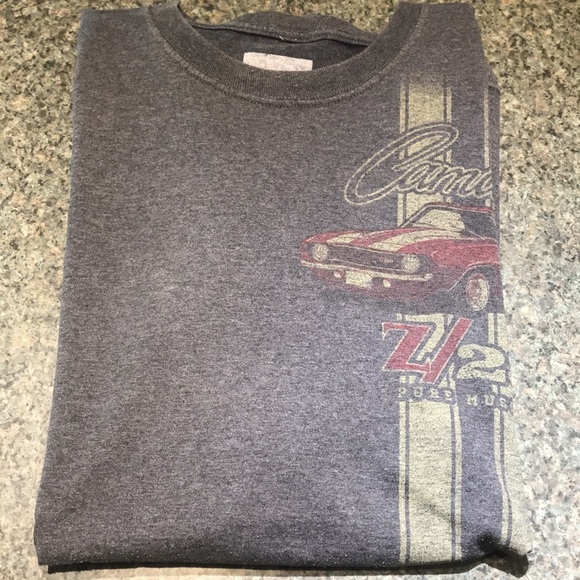 Camaro Z28 short sleeve XL tee shirt. Grey with yellow stripe and red - Picture 7 of 7